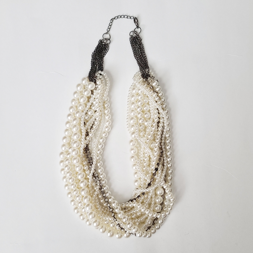 4/16 multistrand pearl necklace